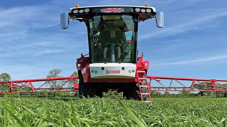Jonathan Legg Bateman RB35 Crop Sprayer from Farmers Weekly