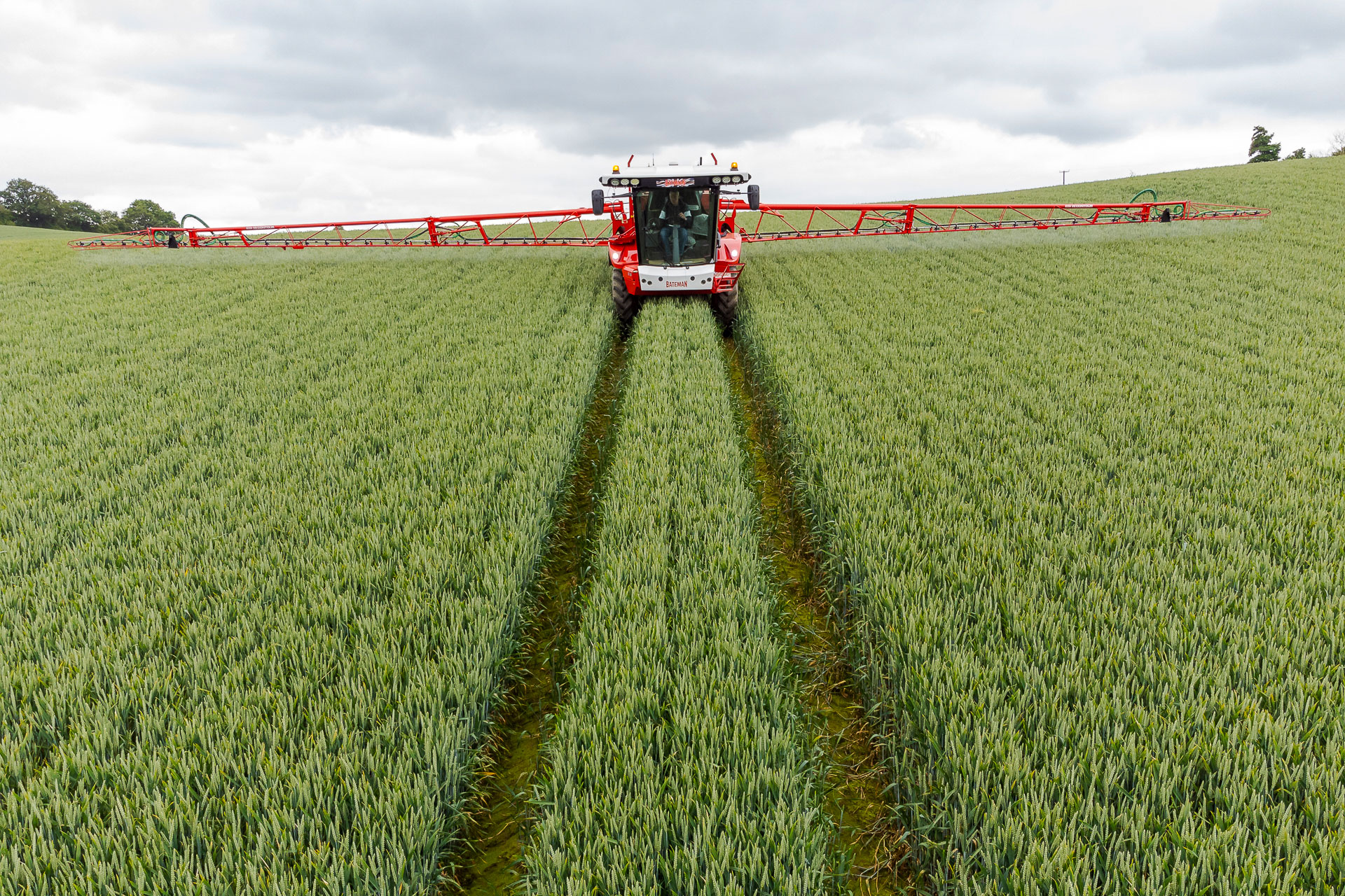 RB35 crop sprayer in tramlines